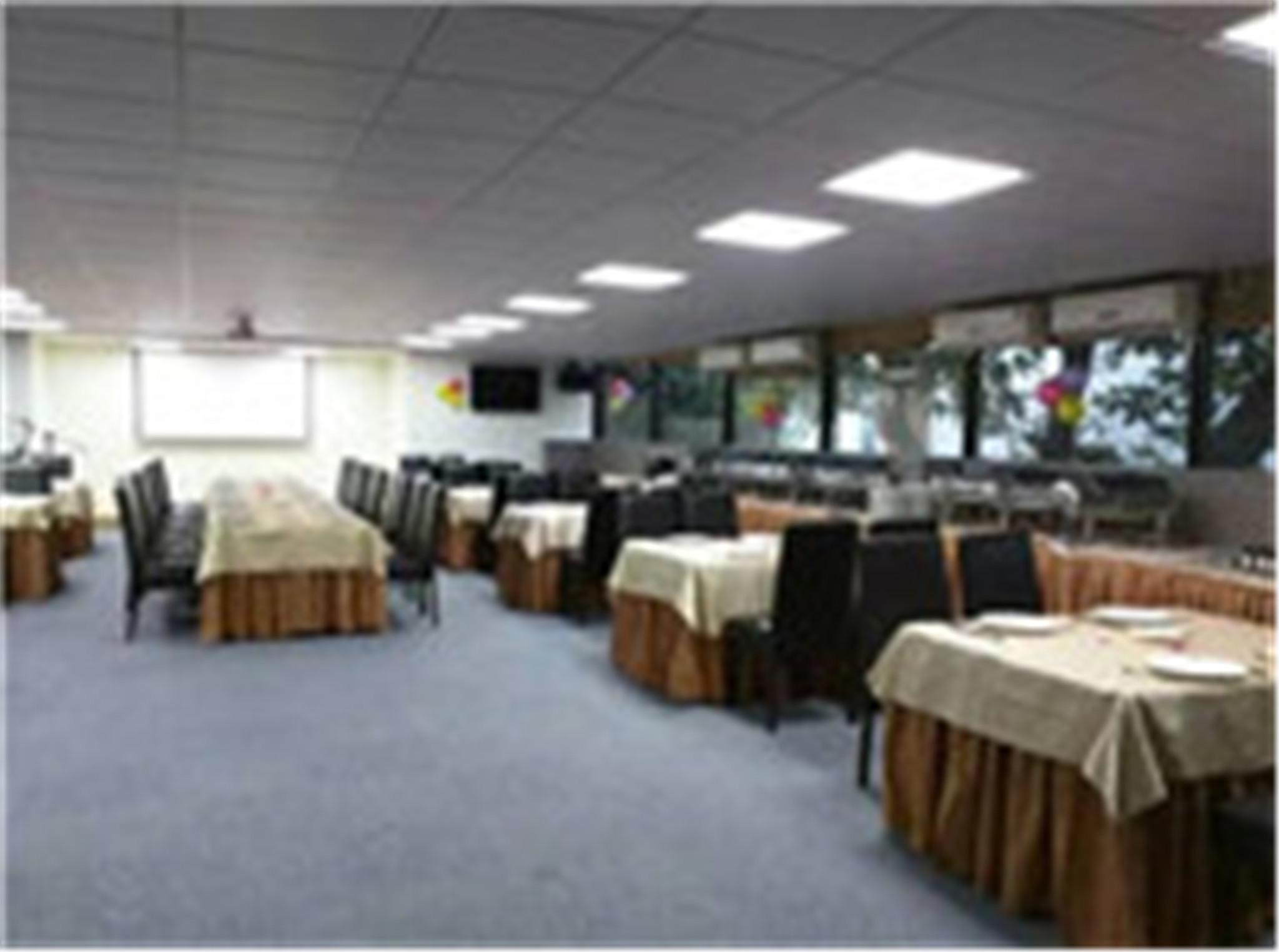 Royal Garden Hotel Гуанджоу Екстериор снимка