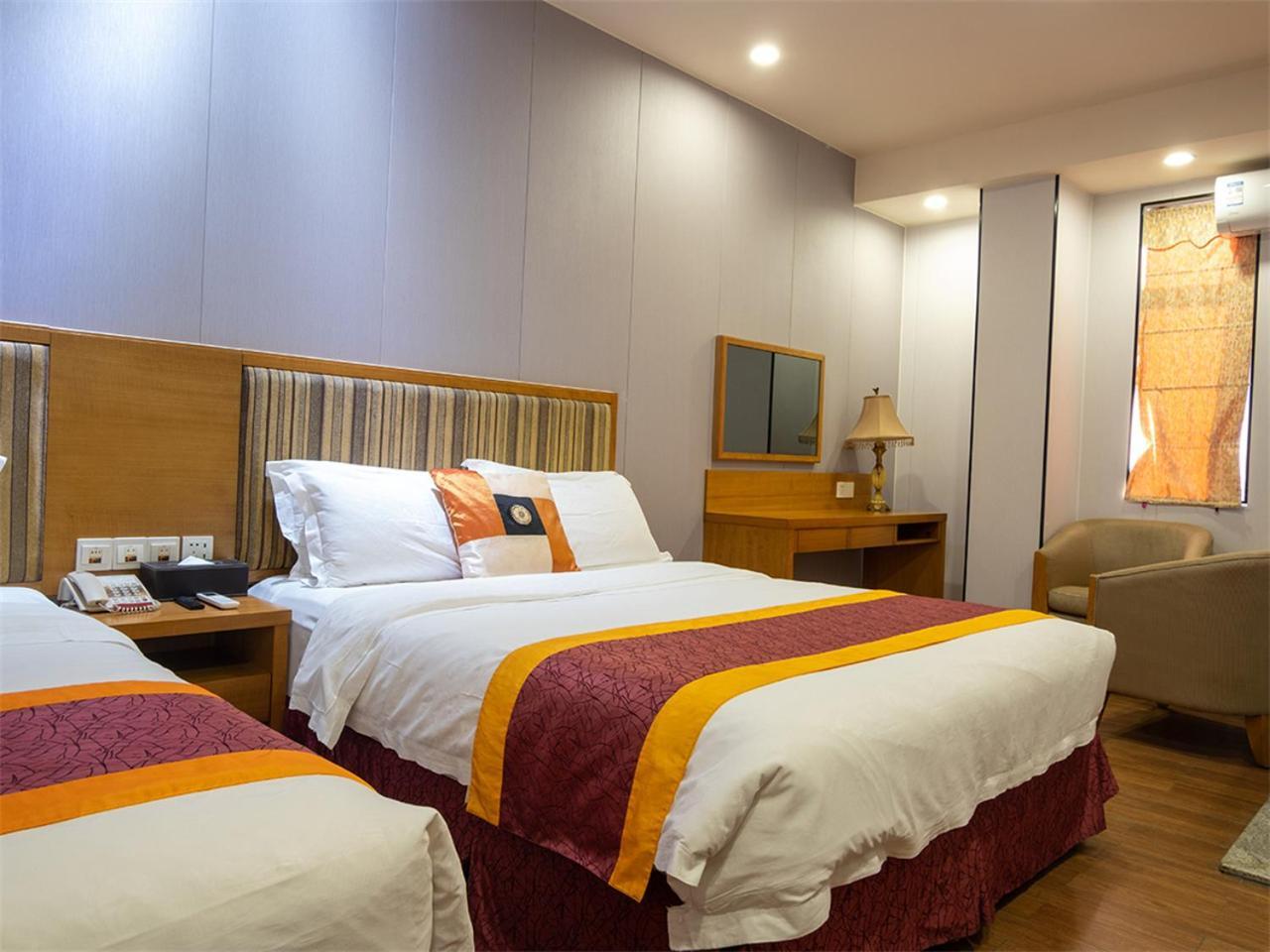 Royal Garden Hotel Гуанджоу Екстериор снимка