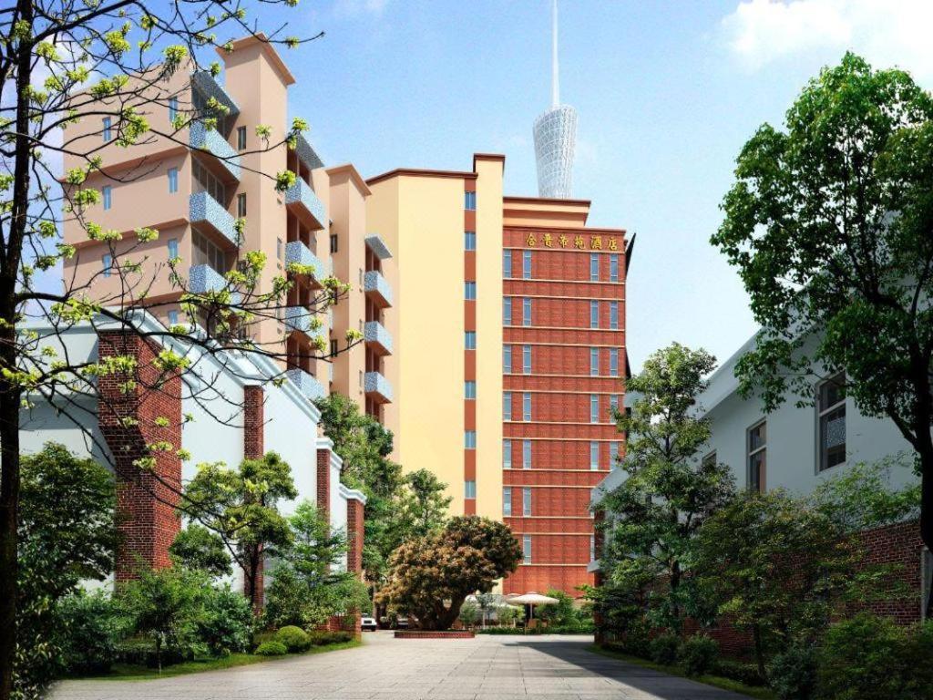 Royal Garden Hotel Гуанджоу Екстериор снимка