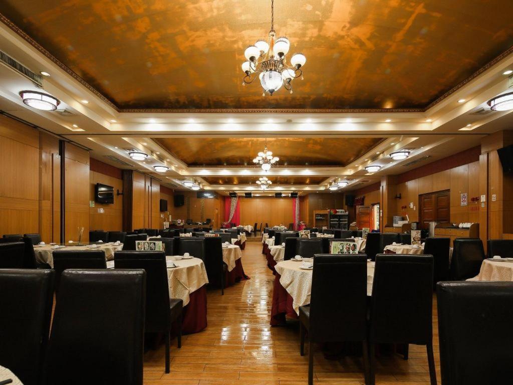 Royal Garden Hotel Гуанджоу Екстериор снимка