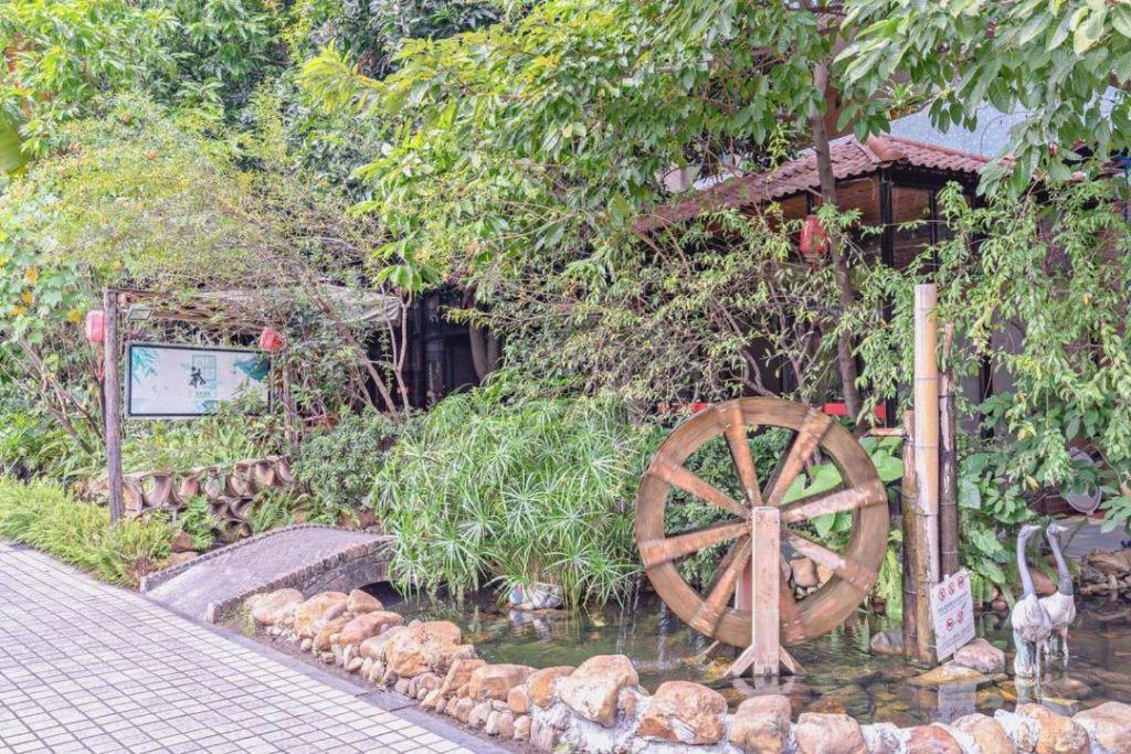 Royal Garden Hotel Гуанджоу Екстериор снимка